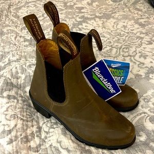 Women’s Blundstone Boots Size 6.5